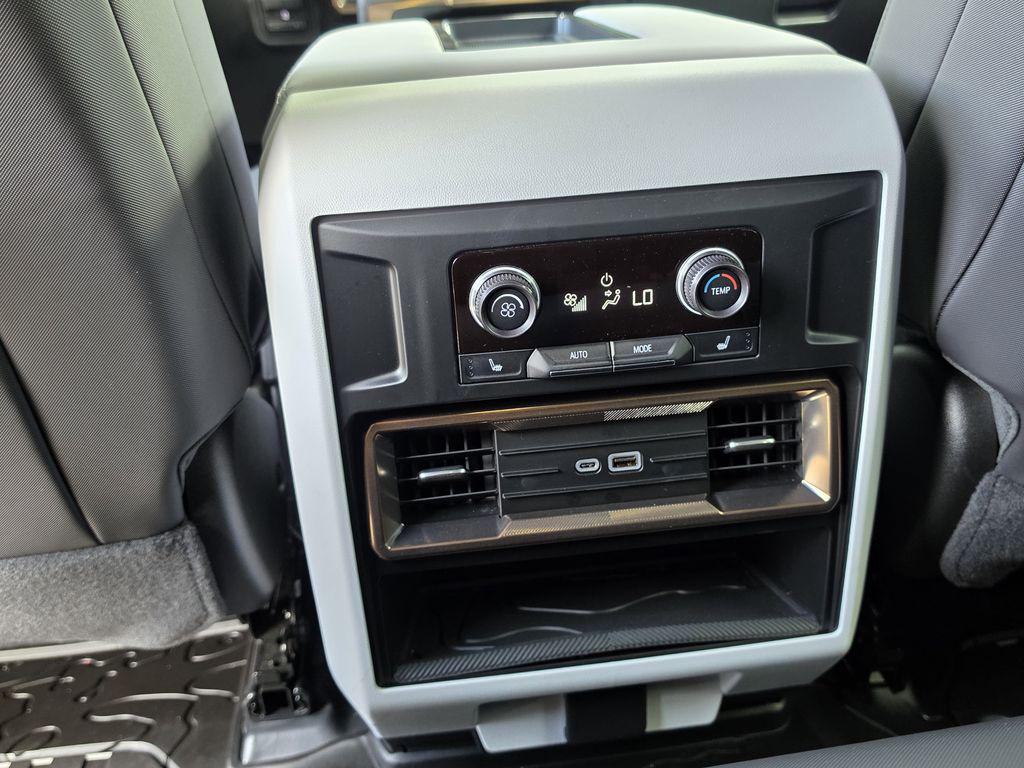 2025 GMC HUMMER EV 2X - Photo 23