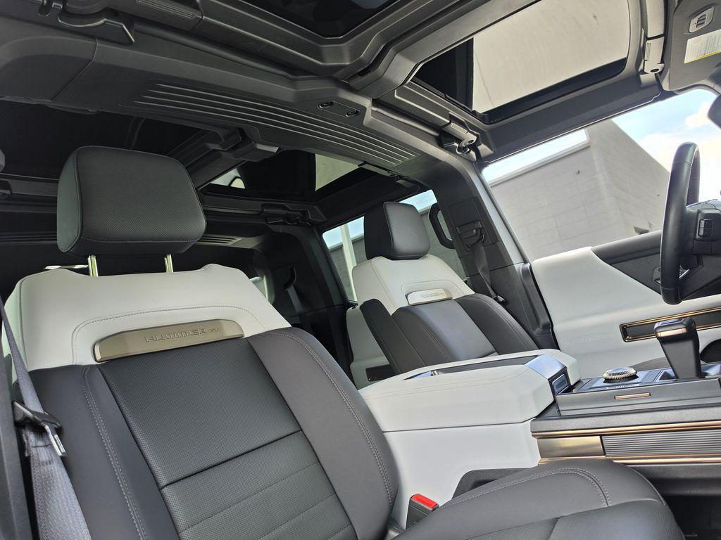 2025 GMC HUMMER EV 2X - Photo 36