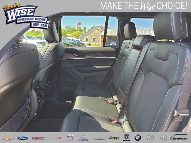 2026 Jeep Grand Cherokee Altitude 4x4