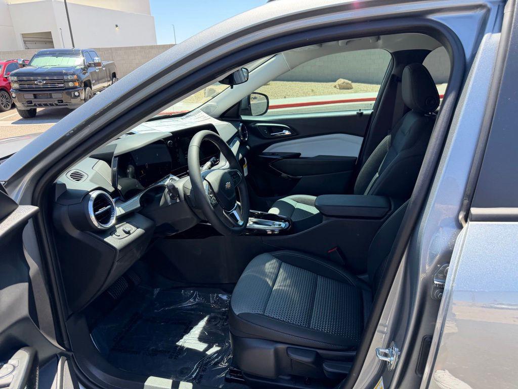 2026 Chevrolet Trax LT - Photo 10