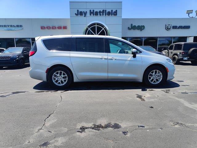 2023 Chrysler Pacifica Touring L for sale in Frontenac, KS