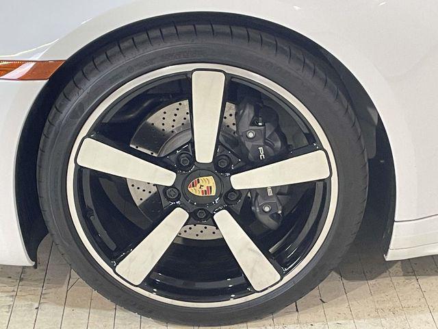 2023 Porsche 911 Carrera Cabriolet