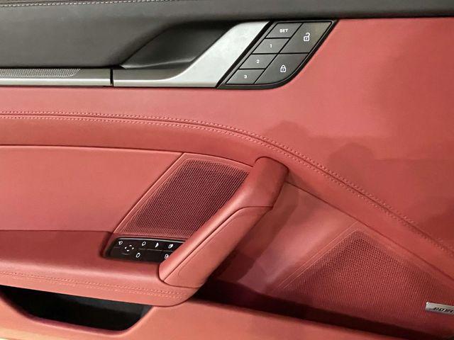 2023 Porsche 911 Carrera Cabriolet