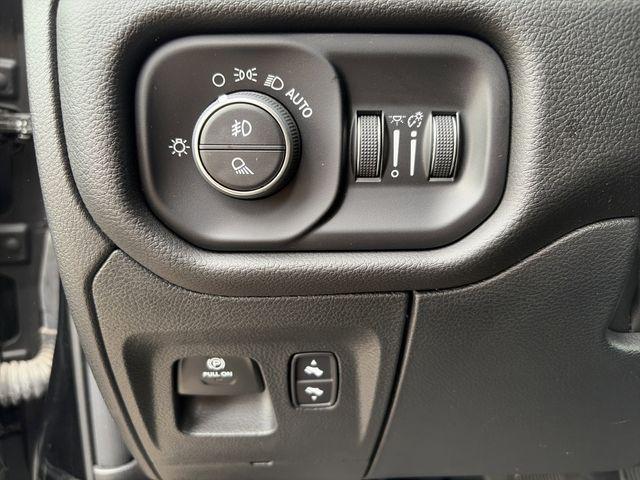 2025 Ram 1500 Big Horn Crew Cab 4x4 6'4" Box