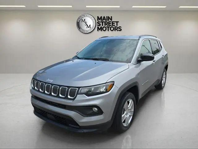 2022 Jeep Compass Latitude 4x4 for sale in Portage, IN
