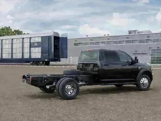 2026 RAM Ram 5500 Chassis Cab RAM 5500 TRADESMAN CHASSIS CREW CAB 4X4 60 CA