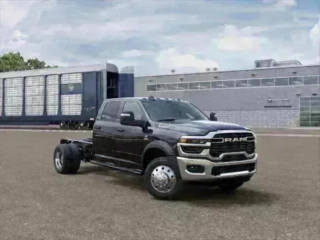 2026 RAM Ram 5500 Chassis Cab RAM 5500 TRADESMAN CHASSIS CREW CAB 4X4 60 CA