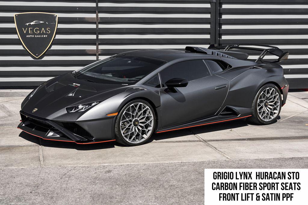2023 Lamborghini Huracan STO Coupe's photo