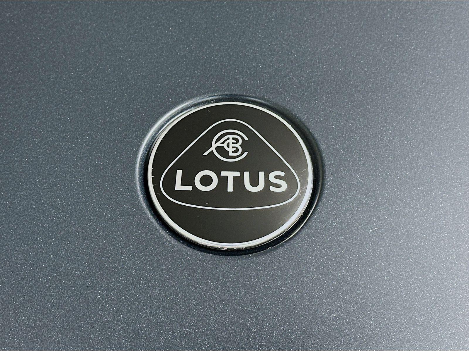 2026 Lotus Emira - Photo 42