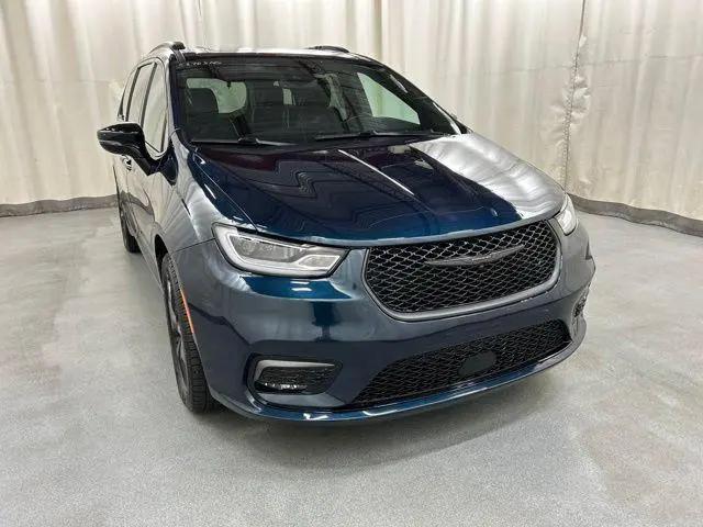 2023 Chrysler Pacifica Limited AWD for sale in Waterbury, CT