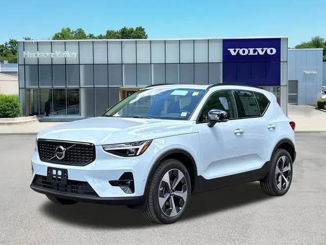 2026 Volvo XC40 Plus, B5 AWD Gas mild hybrid, Dark for sale in Wappingers Falls, NY