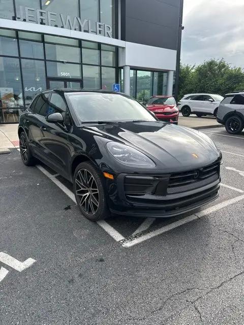 2023 Porsche Macan Macan