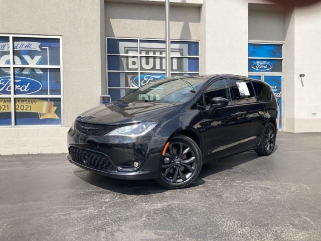 2020 Chrysler Pacifica Touring for sale in Waynesburg, PA