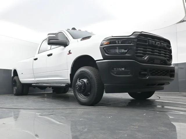 2026 RAM Ram 3500 RAM 3500 TRADESMAN CREW CAB 4X4 8 BOX