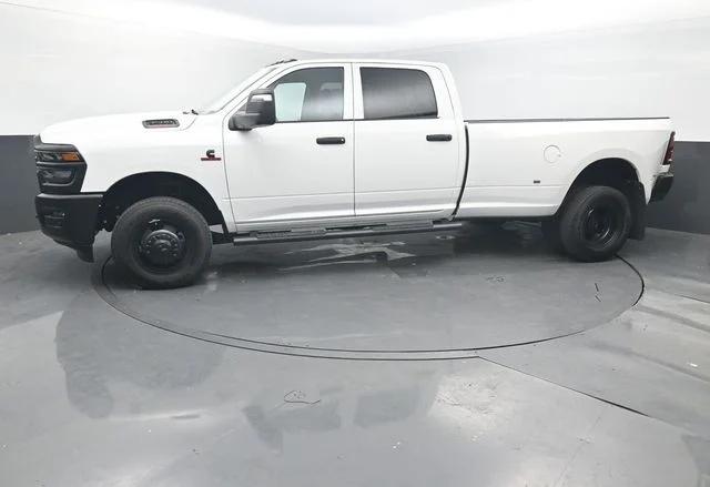 2026 RAM Ram 3500 RAM 3500 TRADESMAN CREW CAB 4X4 8 BOX
