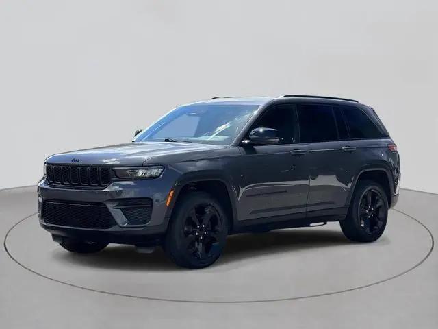 2024 Jeep Grand Cherokee Altitude 4x4 for sale in St Clair Shores, MI
