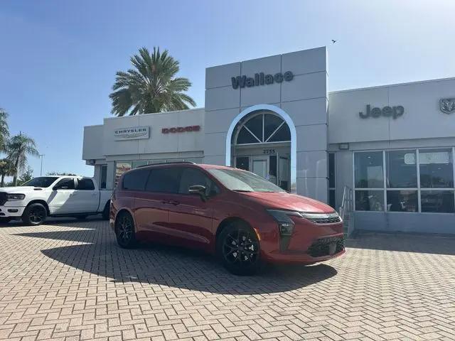 2027 Chrysler Pacifica Limited for sale in Stuart, FL