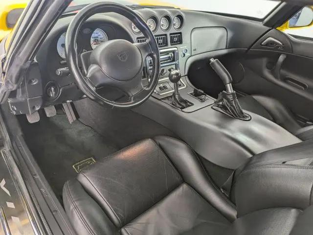 2002 Dodge Viper RT/10