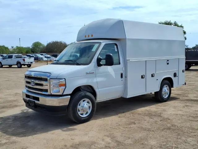 2027 Ford E-350 Cutaway E-350