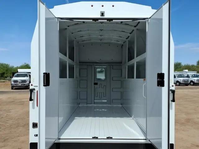 2027 Ford E-350 Cutaway E-350