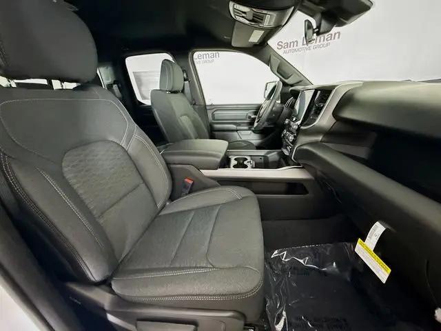2026 Ram 1500 Express Quad Cab 4x4 64 Box