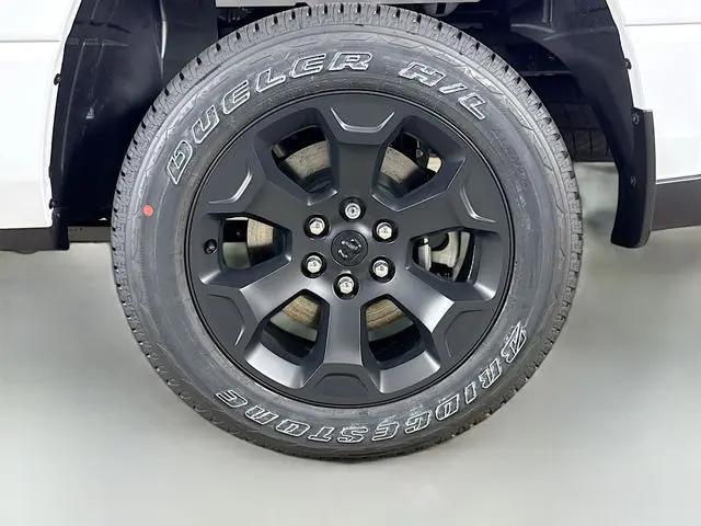 2026 Ram 1500 Express Quad Cab 4x4 64 Box