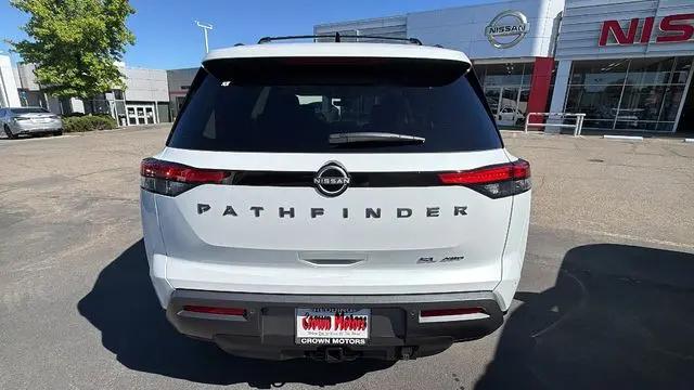 2026 Nissan Pathfinder SL