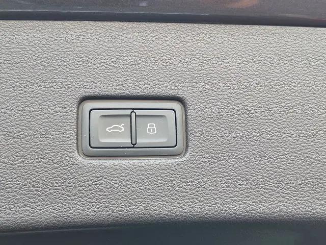 2021 Audi Q8 Premium Plus 55 TFSI quattro Tiptronic