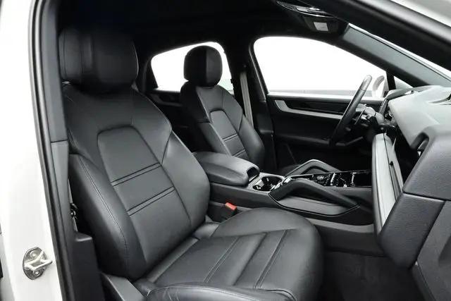 2025 Porsche Cayenne S