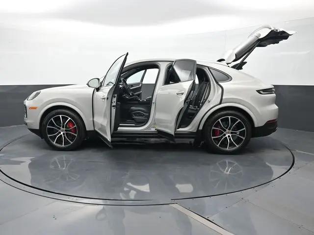 2025 Porsche Cayenne S