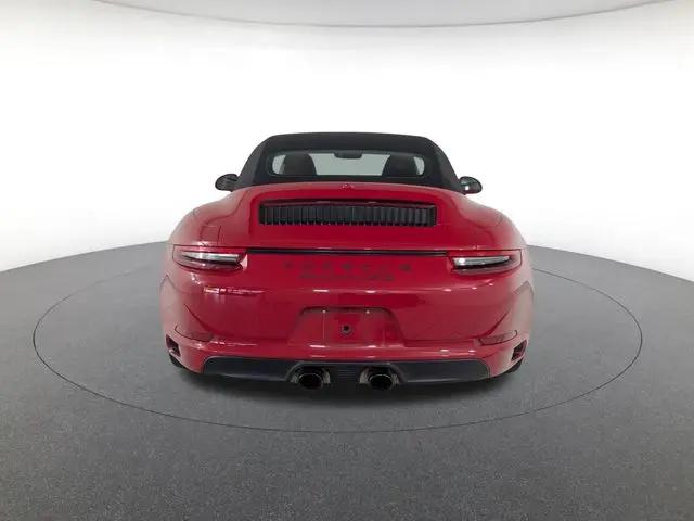 2017 Porsche 911 Carrera GTS