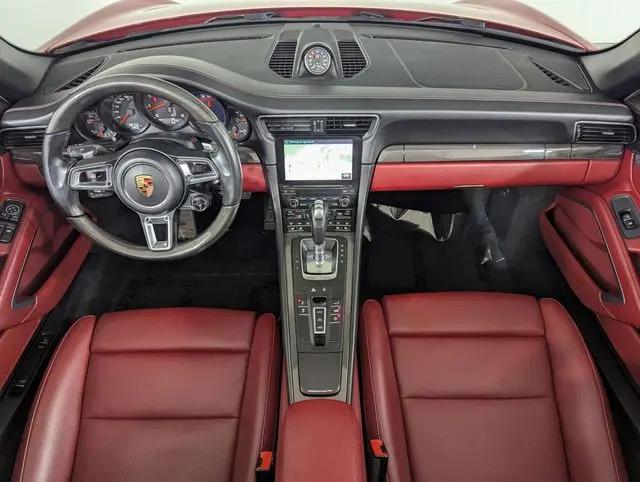 2017 Porsche 911 Carrera GTS