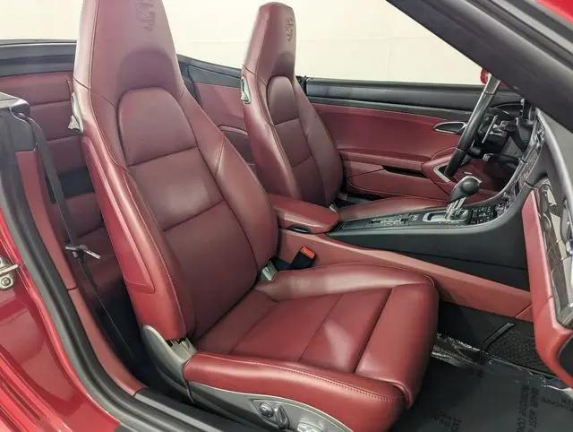 2017 Porsche 911 Carrera GTS
