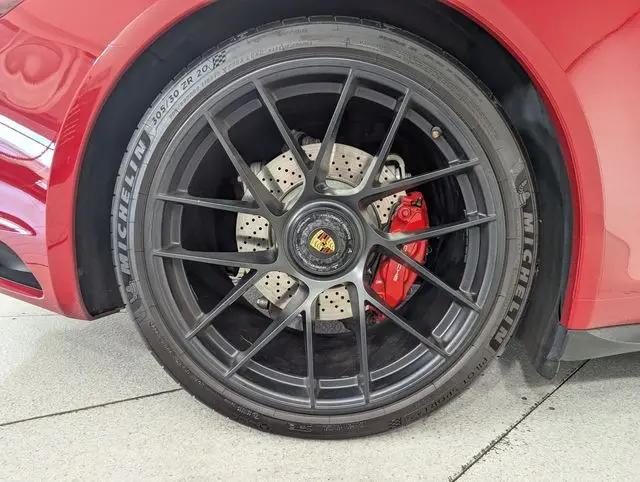 2017 Porsche 911 Carrera GTS