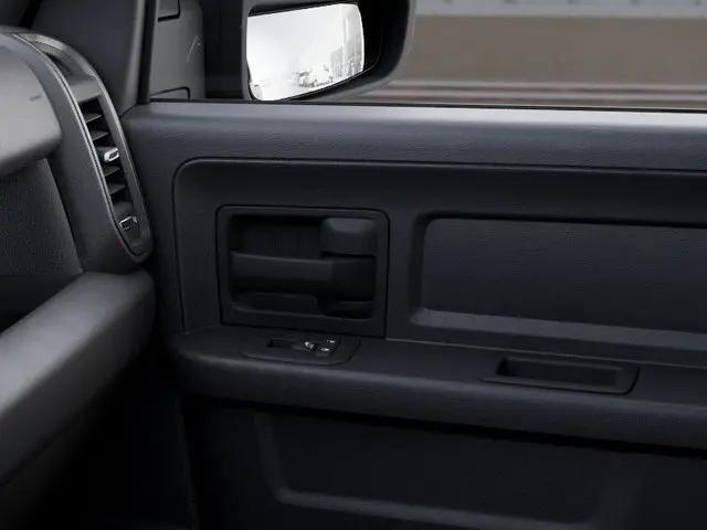 2026 Ram 2500 Black Express Crew Cab 4x4 64 Box