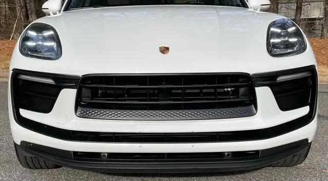 2022 Porsche Macan Macan