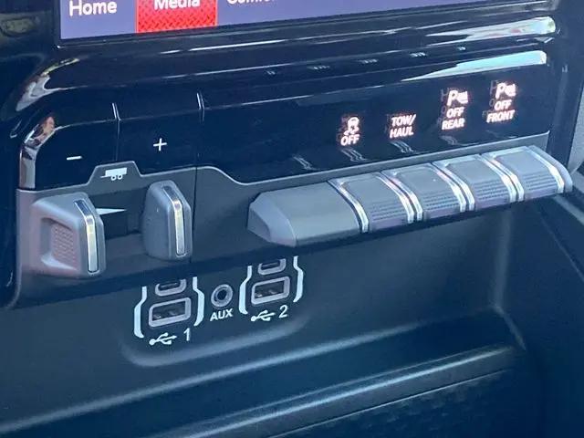2024 Ram 1500 Rebel Crew Cab 4x4 57 Box