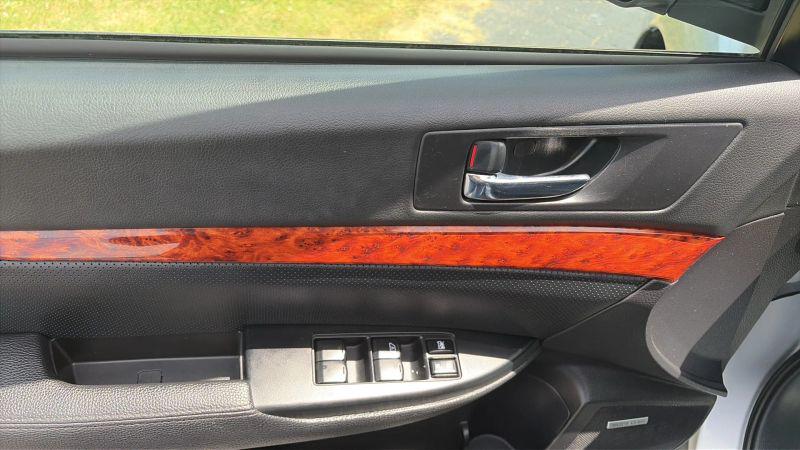 2012 Subaru Outback 2.5i Limited