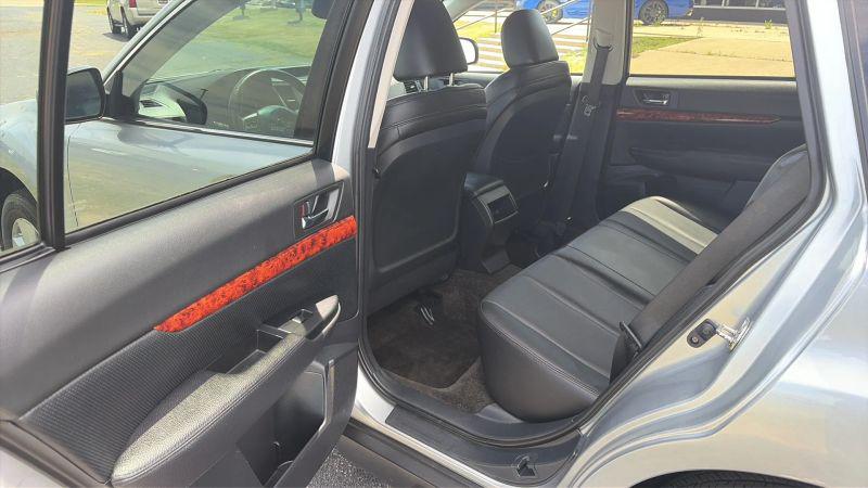 2012 Subaru Outback 2.5i Limited