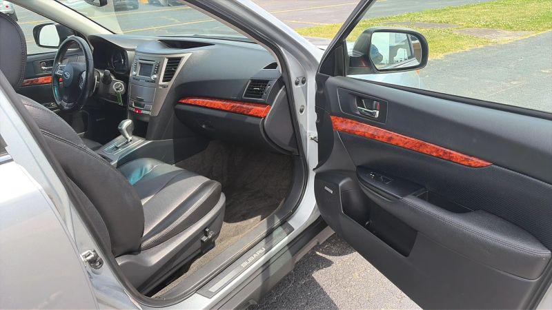 2012 Subaru Outback 2.5i Limited