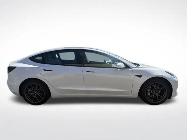 2021 Tesla Model 3 Standard Range Plus Rear-Wheel Drive