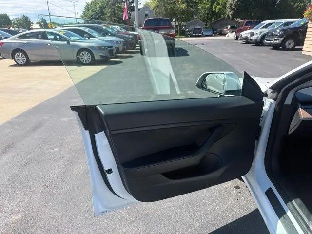 2021 Tesla Model 3 Standard Range Plus Rear-Wheel Drive