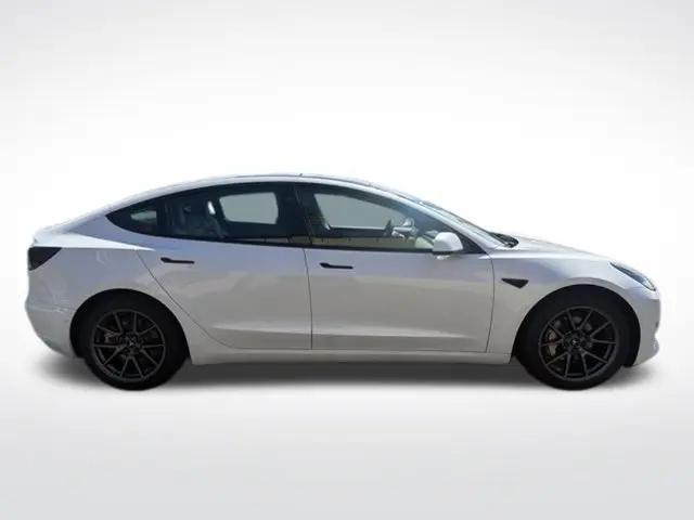 2021 Tesla Model 3 Standard Range Plus Rear-Wheel Drive