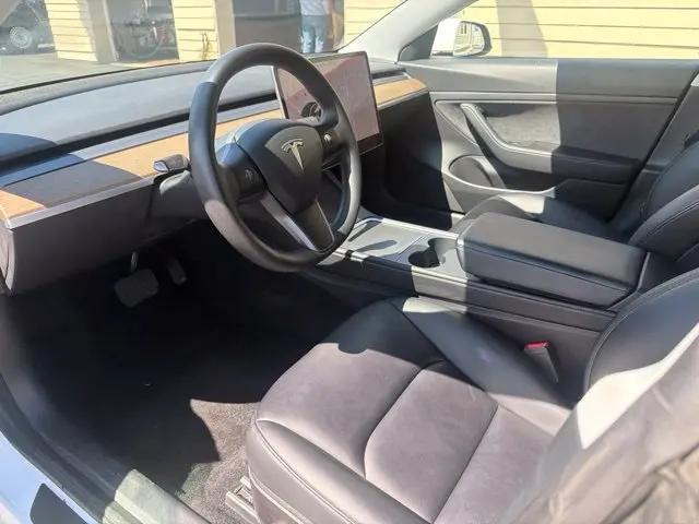 2021 Tesla Model 3 Standard Range Plus Rear-Wheel Drive