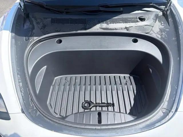 2021 Tesla Model 3 Standard Range Plus Rear-Wheel Drive