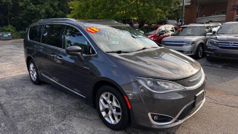 2018 Chrysler Pacifica Touring-L Plus for sale in Saint Charles, MO