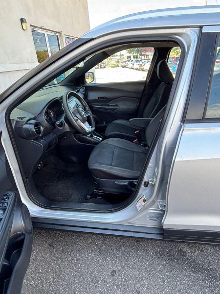2019 Nissan Kicks S