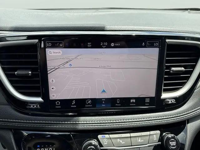 2027 Chrysler Pacifica Select