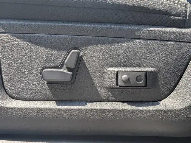 2026 Ram 2500 Big Horn Crew Cab 4x4 64 Box