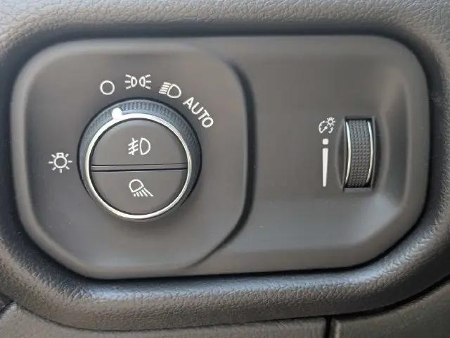 2026 Ram 2500 Big Horn Crew Cab 4x4 64 Box